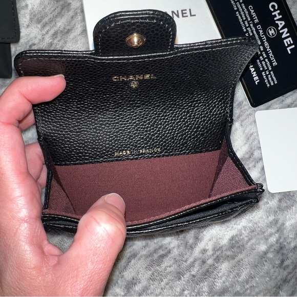 CHANEL CAVIAR LEATHER CC LOGO CREDIT CARD HOLDER WALLET - Picture 10 of 13